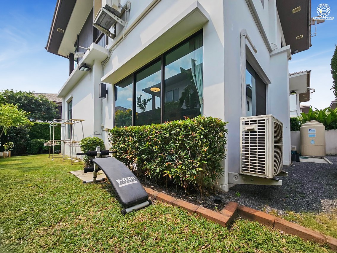 *****บ้านเดี่ยวมือสองกรุงเทพมหานคร โครงการ มัณฑนา เลค วัชรพล เนื้อที่กว้าง 55.4 ตร.ว. ฟังก์ชัน 3 ห้องนอน 3 ห้องน้ำ 2 ที่จอดรถ แถมฟรี! 4 เครื่องปรับอากาศ 2 เครื่องทำน้ำอุ่น บนทำเลแห่งการเดินทาง เชื่อมต่อ ถนนลำลูกกา, ถนนพหลโยธิน ใกล้รถไฟฟ้าสายสีเขียว "สถานีสายหยุด" ประมาณ 20 นาทีก็ถึง